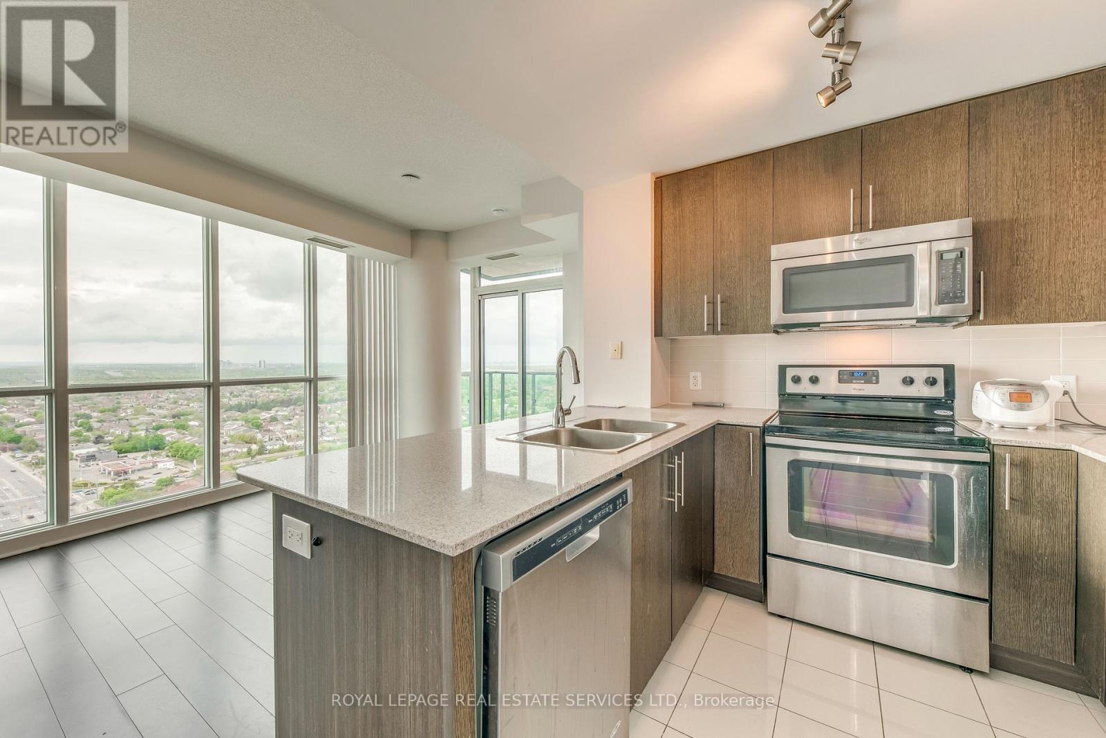2608 - 3985 Grand Park Drive, Mississauga (City Centre), Ontario  L5B 0H8 - Photo 15 - W12157361