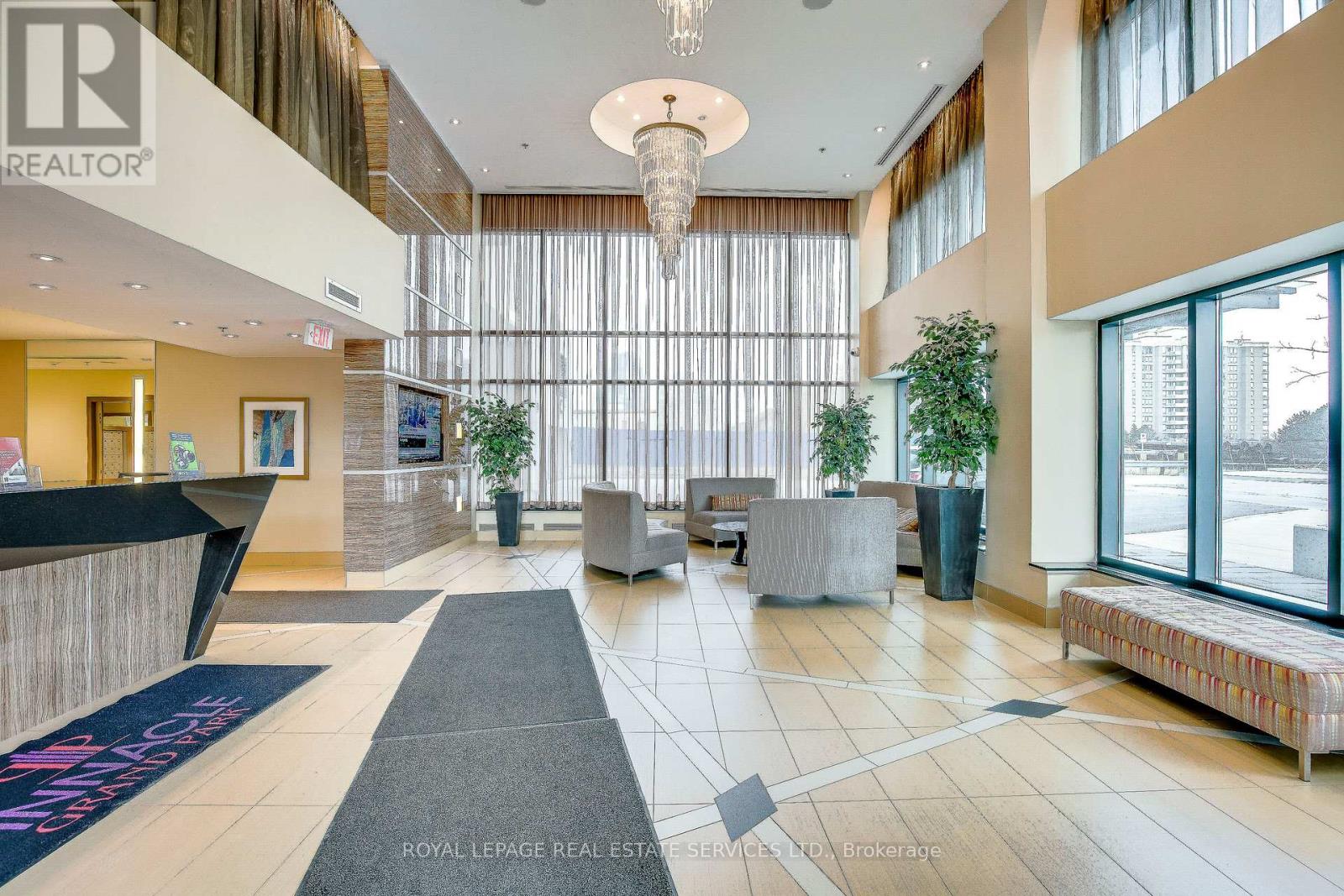 2608 - 3985 Grand Park Drive, Mississauga (City Centre), Ontario  L5B 0H8 - Photo 3 - W12157361