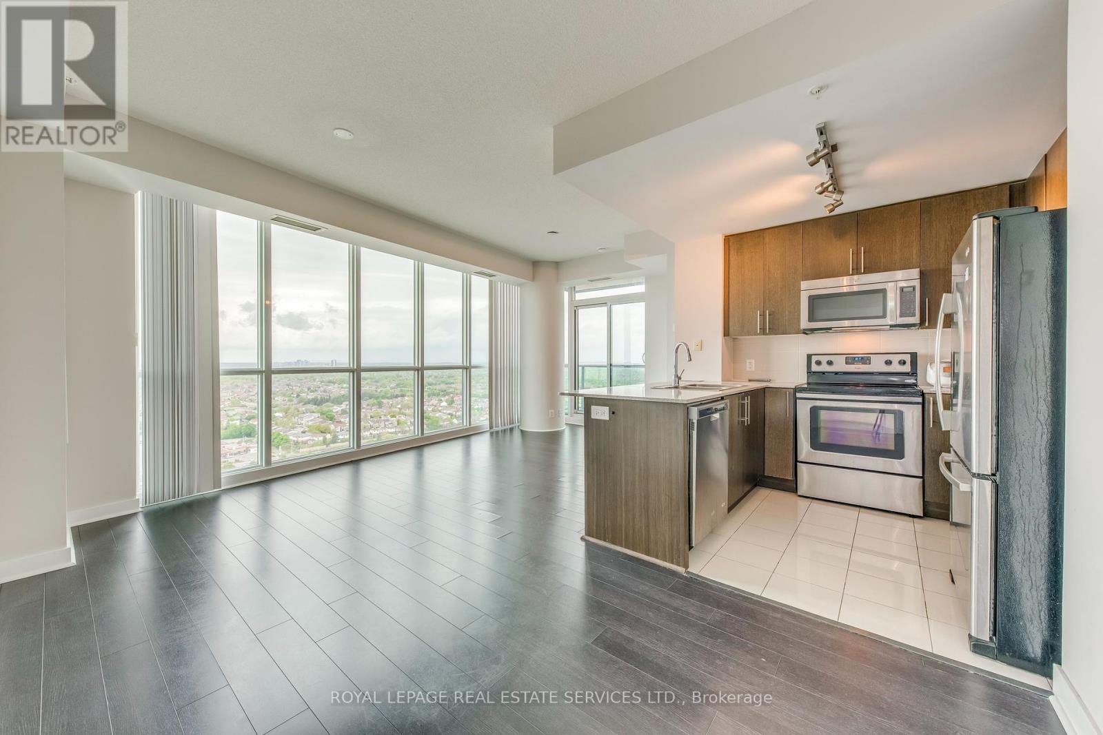 2608 - 3985 Grand Park Drive, Mississauga (City Centre), Ontario  L5B 0H8 - Photo 5 - W12157361