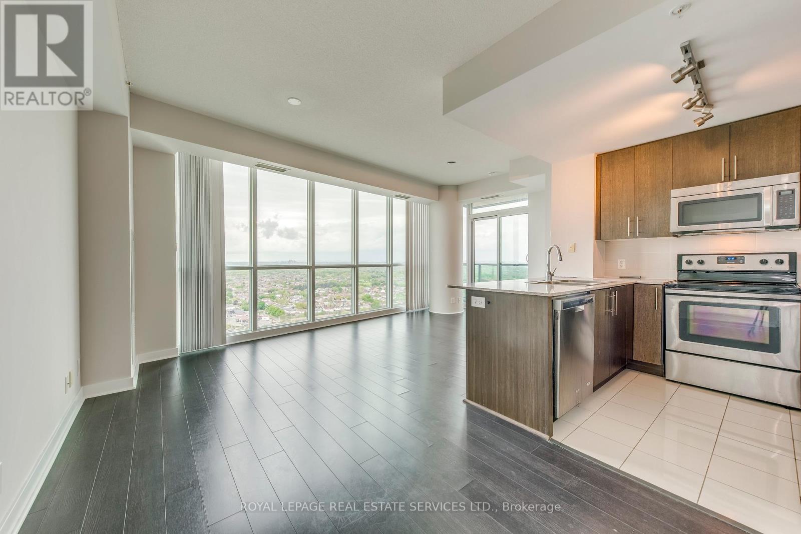 2608 - 3985 Grand Park Drive, Mississauga (City Centre), Ontario  L5B 0H8 - Photo 6 - W12157361