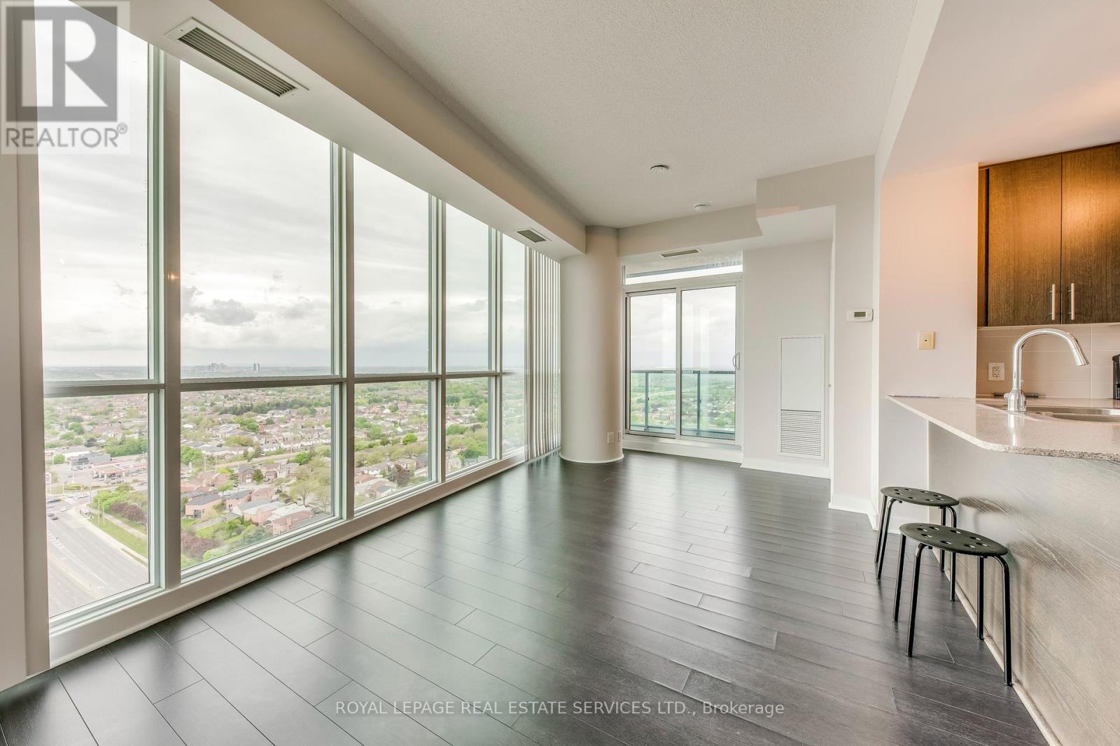 2608 - 3985 Grand Park Drive, Mississauga, Ontario  L5B 0H8 - Photo 8 - W12157361