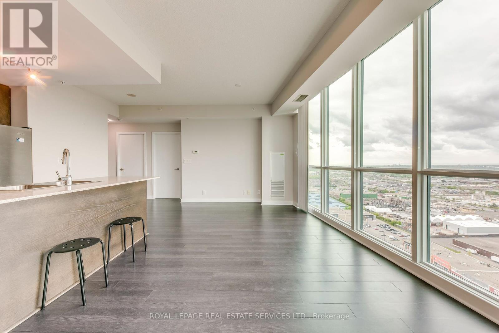 2608 - 3985 Grand Park Drive, Mississauga (City Centre), Ontario  L5B 0H8 - Photo 9 - W12157361