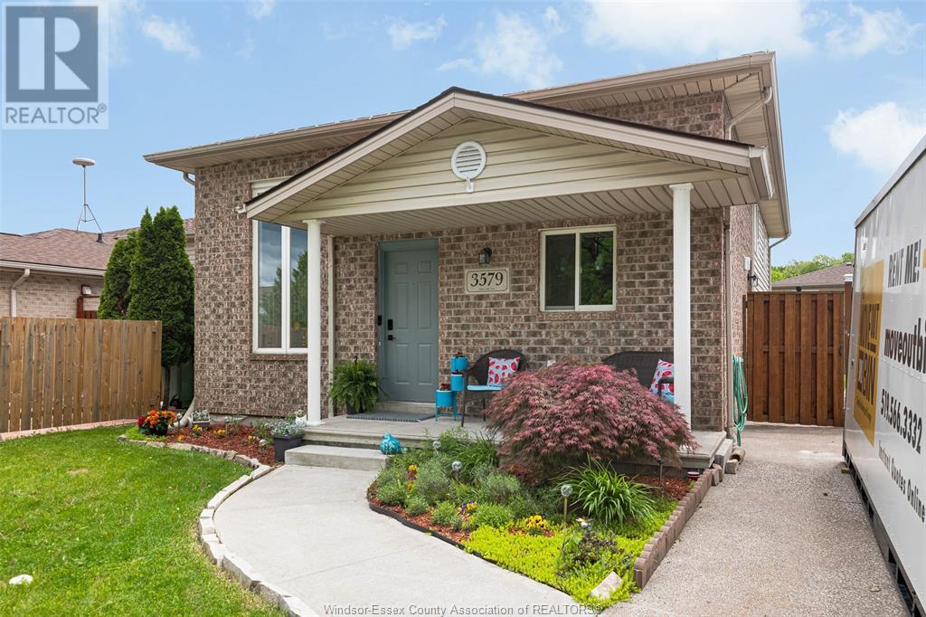 3579 Innerkip Crescent, Windsor, Ontario  N8W 5V1 - Photo 1 - 25012182