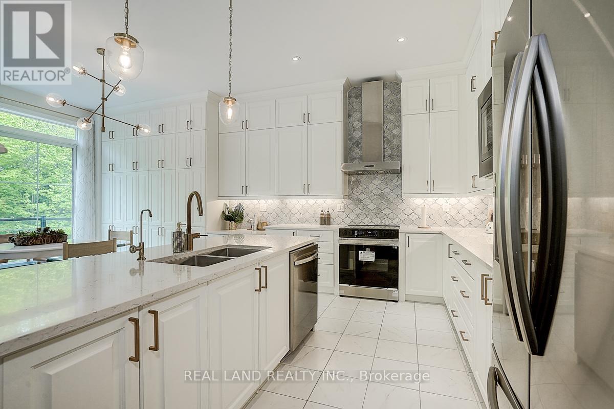 111 Auckland Drive, Whitby, Ontario  L1P 0J4 - Photo 22 - E12157314