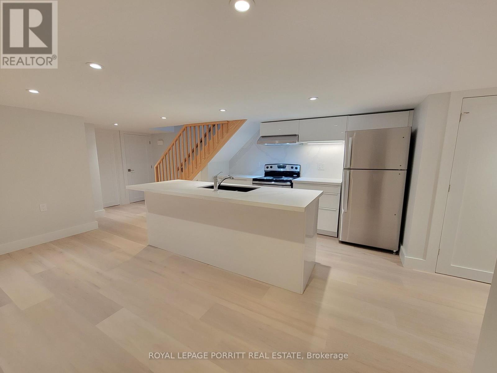 H - 333 Silverthorn Avenue, Toronto (Keelesdale-Eglinton West), Ontario  M6N 3K5 - Photo 4 - W12157363