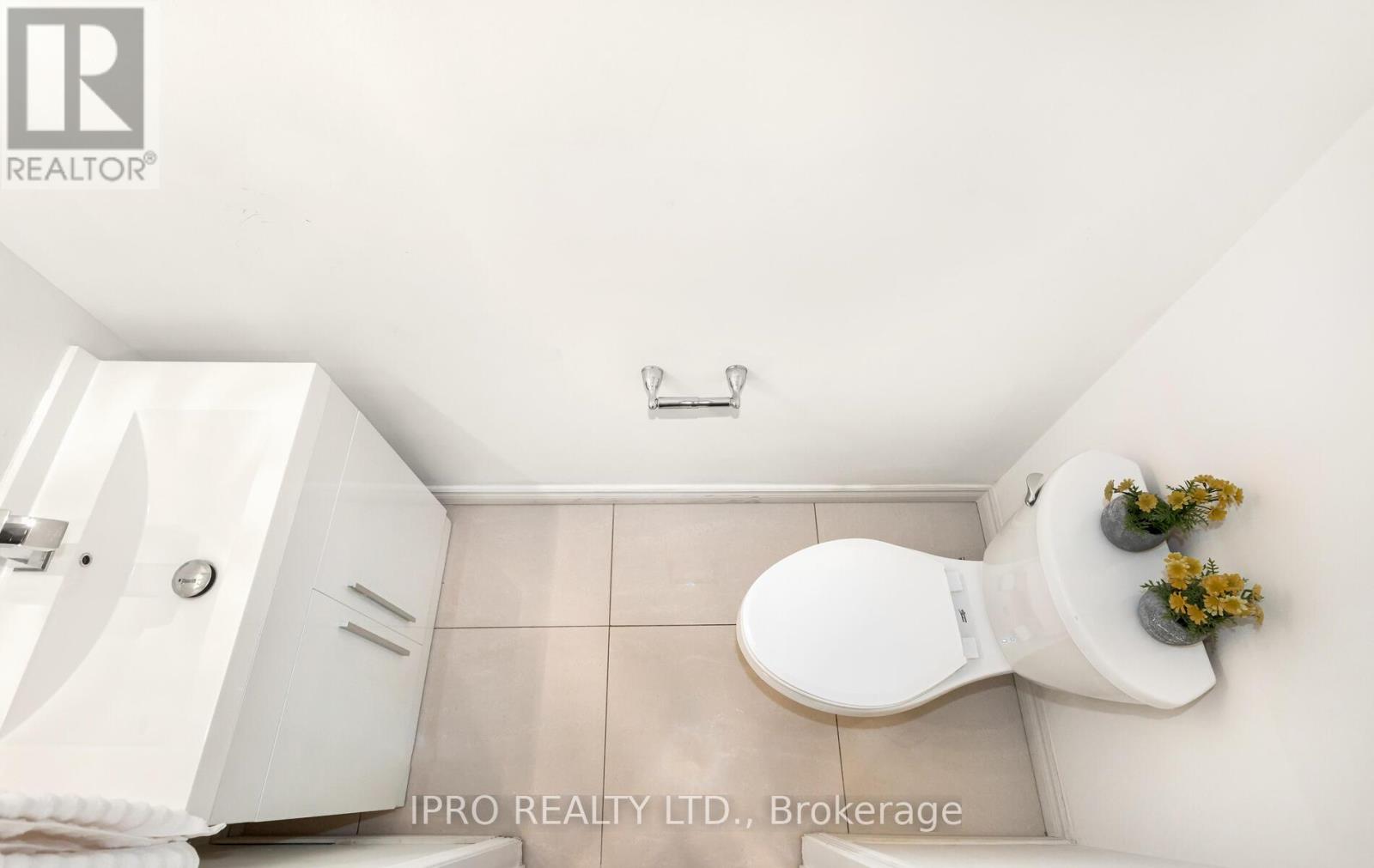 6150 Windfleet Crescent, Mississauga, Ontario  L5V 2Z6 - Photo 19 - W12156146