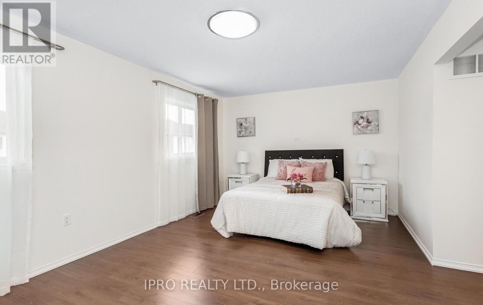 6150 Windfleet Crescent, Mississauga, Ontario  L5V 2Z6 - Photo 23 - W12156146