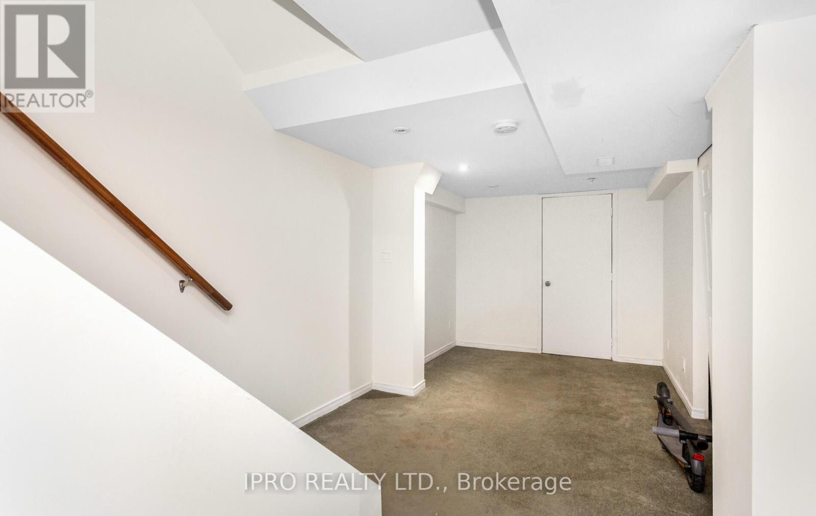 6150 Windfleet Crescent, Mississauga, Ontario  L5V 2Z6 - Photo 39 - W12156146