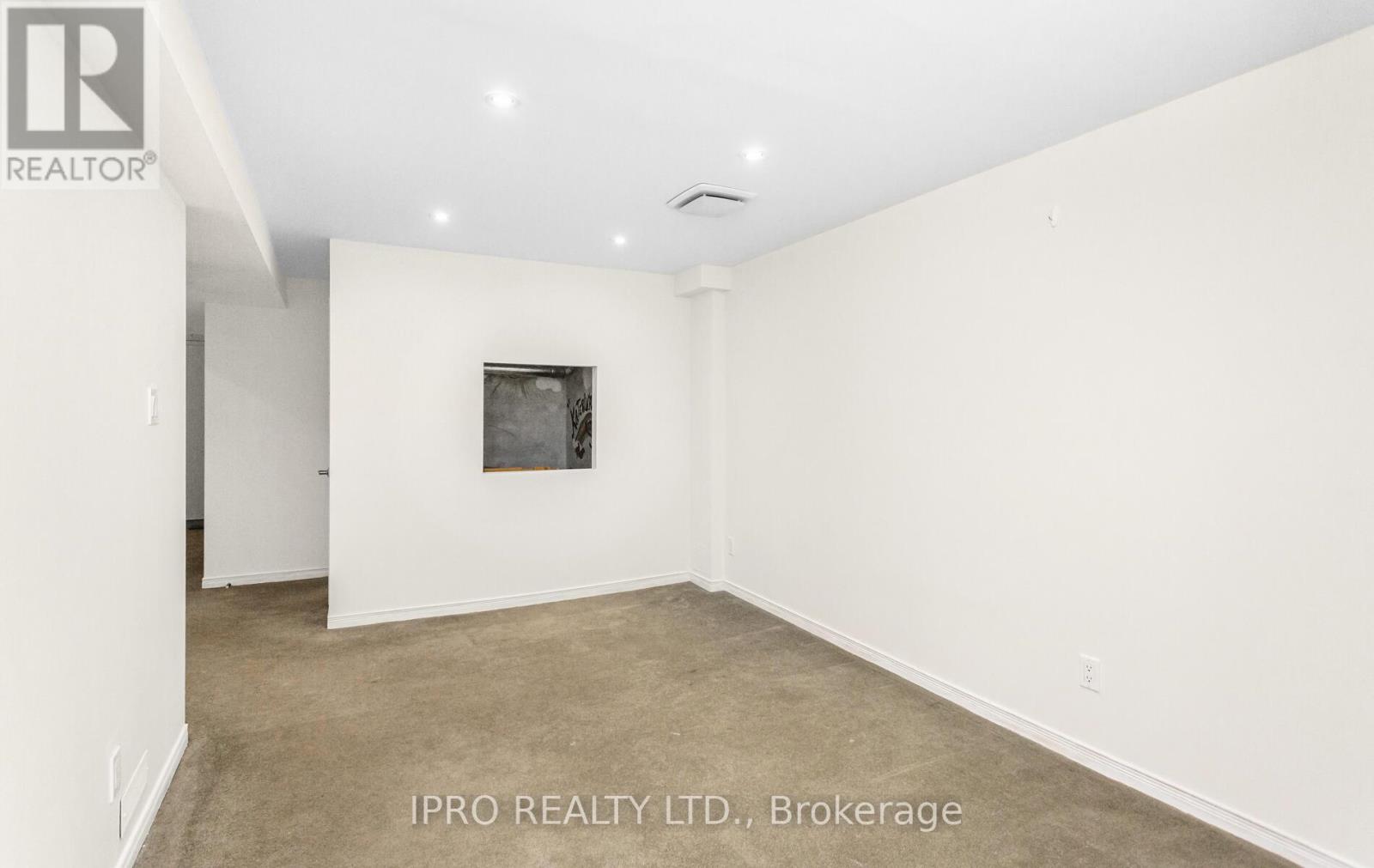 6150 Windfleet Crescent, Mississauga, Ontario  L5V 2Z6 - Photo 42 - W12156146