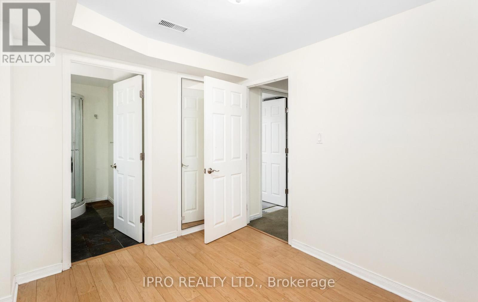6150 Windfleet Crescent, Mississauga, Ontario  L5V 2Z6 - Photo 44 - W12156146
