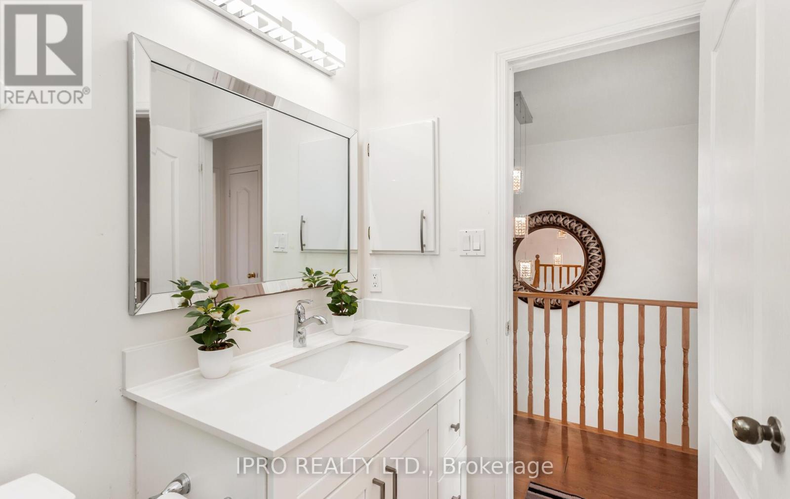 6150 Windfleet Crescent, Mississauga, Ontario  L5V 2Z6 - Photo 38 - W12156146