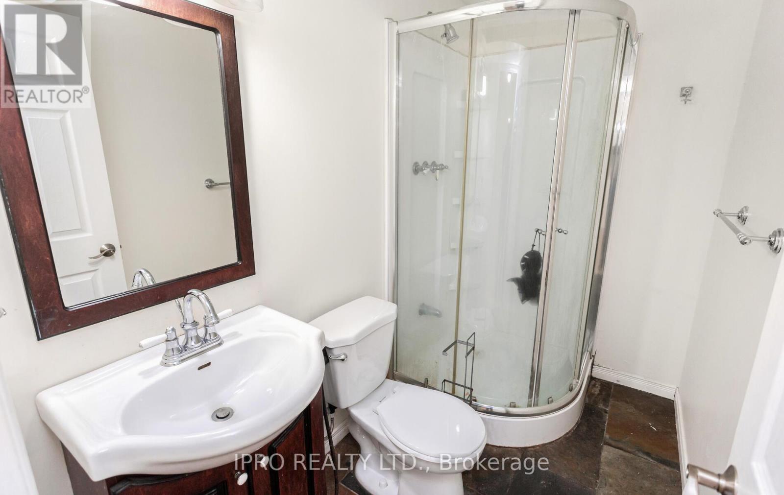6150 Windfleet Crescent, Mississauga, Ontario  L5V 2Z6 - Photo 46 - W12156146
