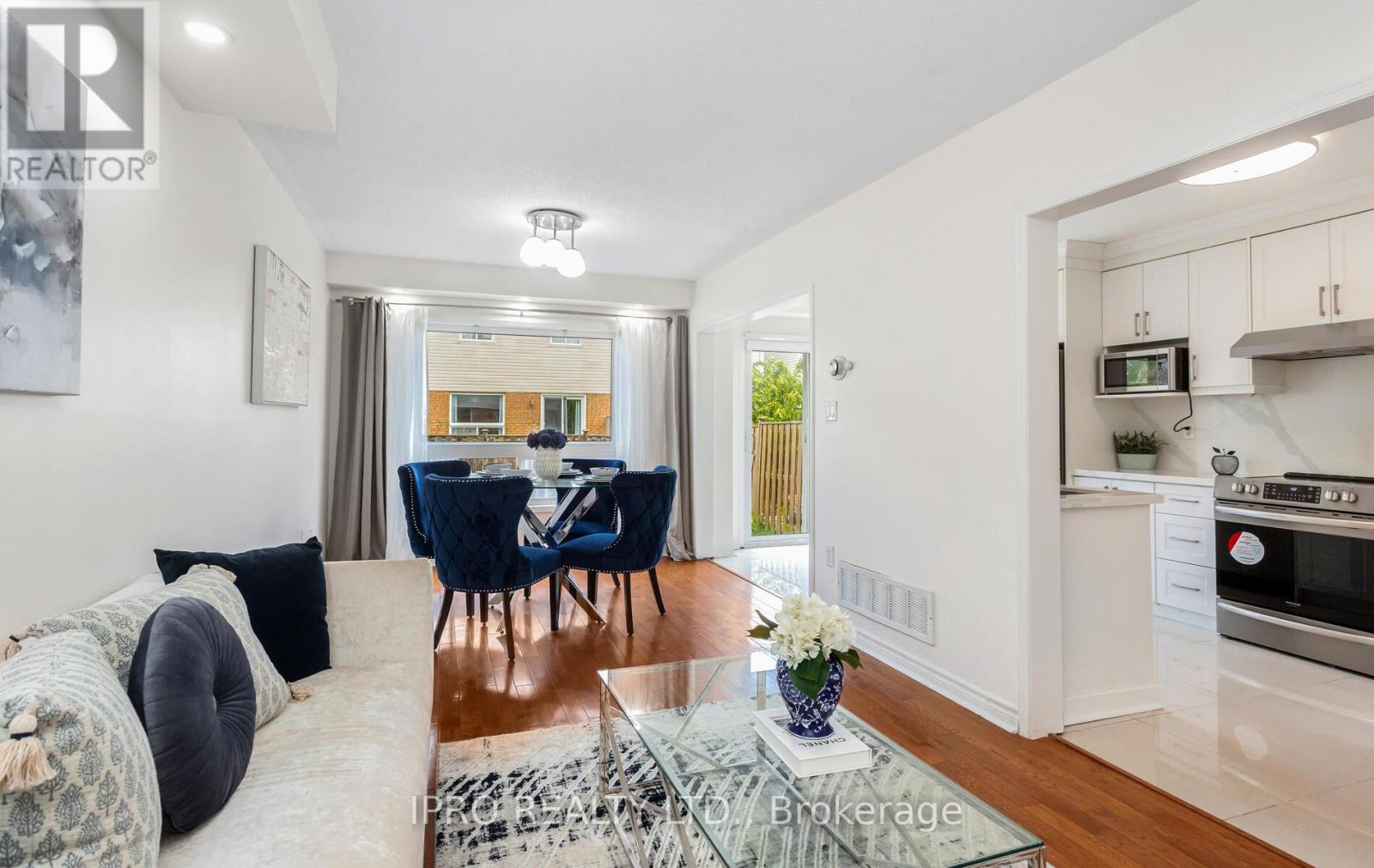 6150 Windfleet Crescent, Mississauga, Ontario  L5V 2Z6 - Photo 9 - W12156146