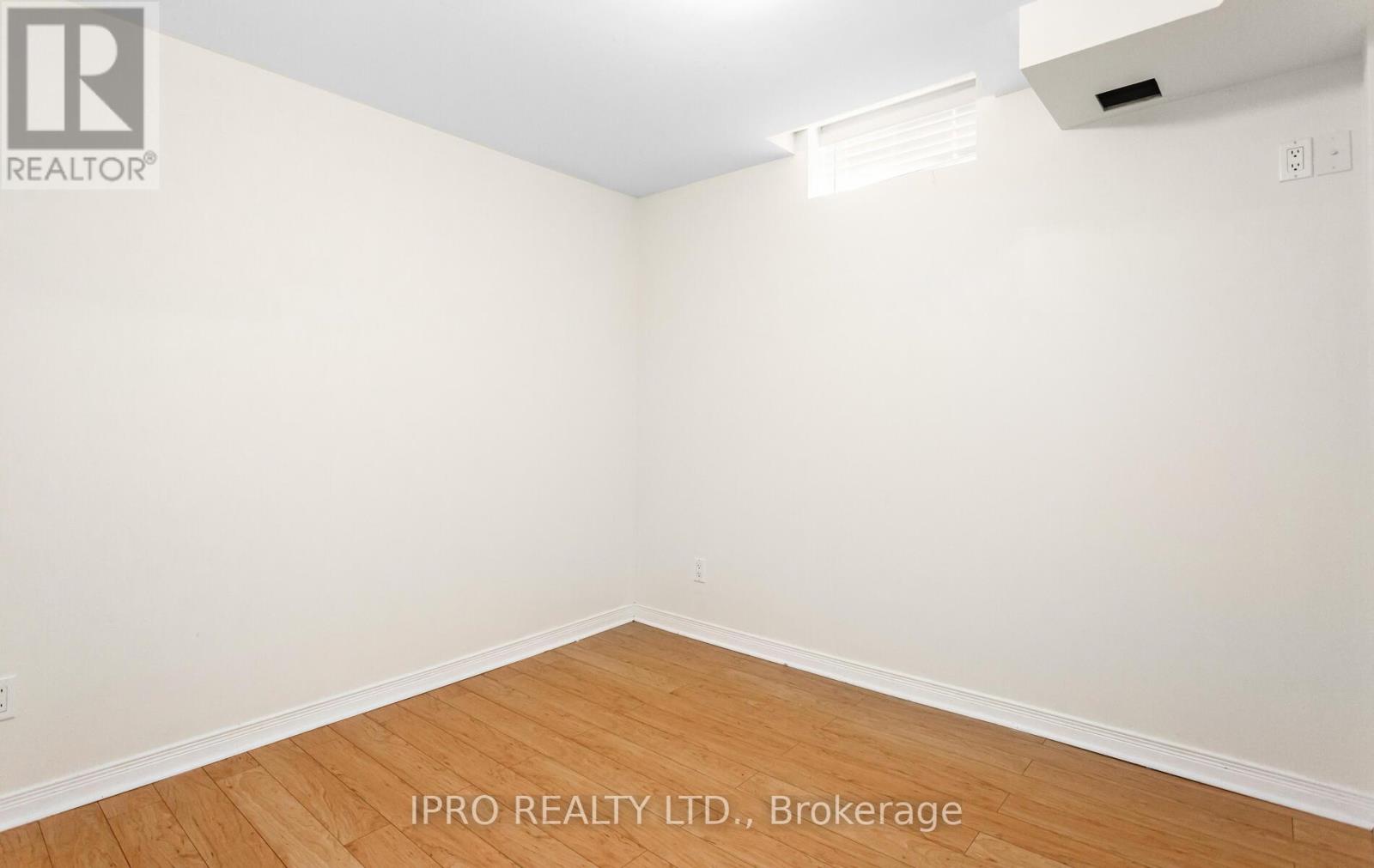 6150 Windfleet Crescent, Mississauga, Ontario  L5V 2Z6 - Photo 45 - W12156146