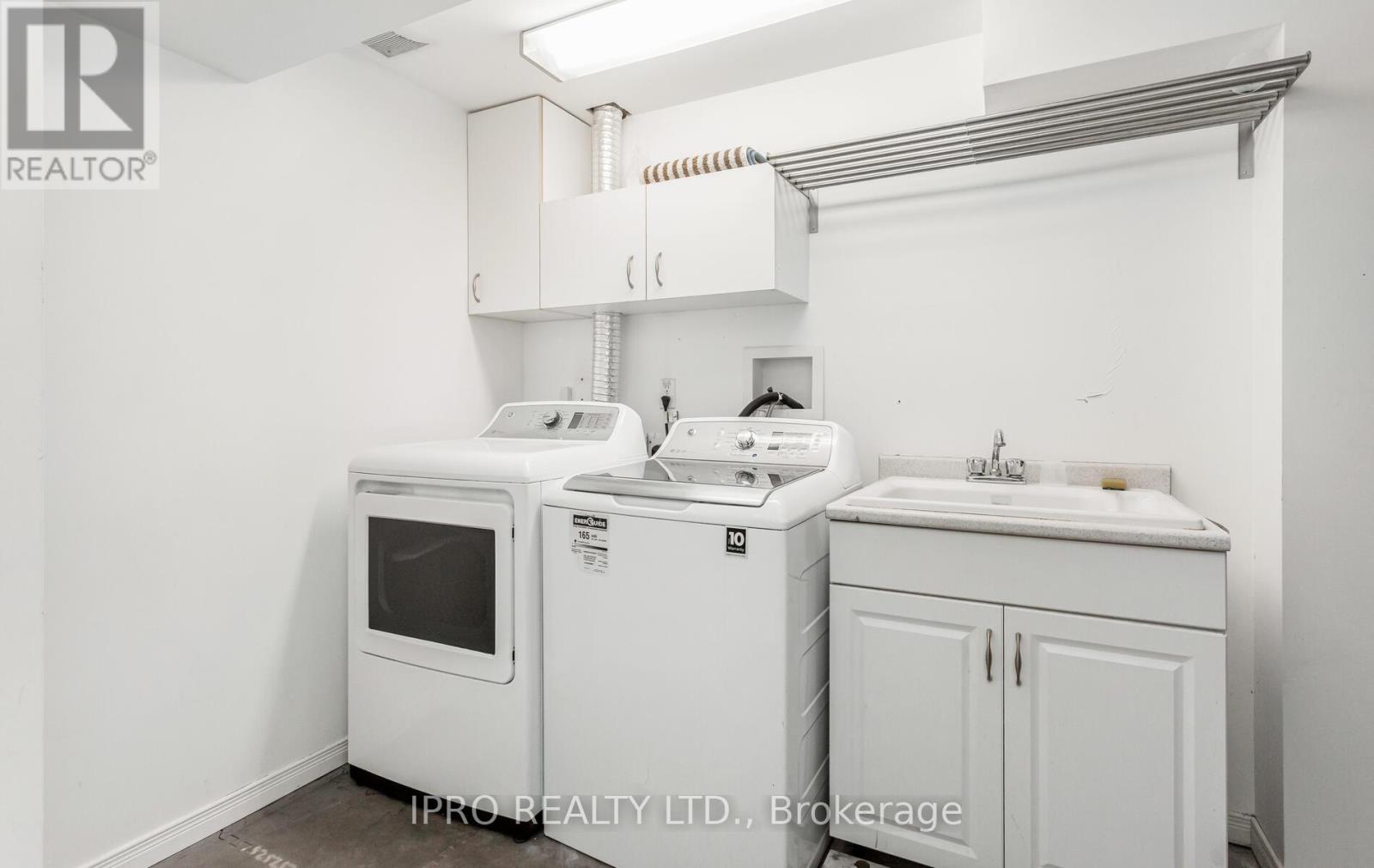 6150 Windfleet Crescent, Mississauga, Ontario  L5V 2Z6 - Photo 48 - W12156146