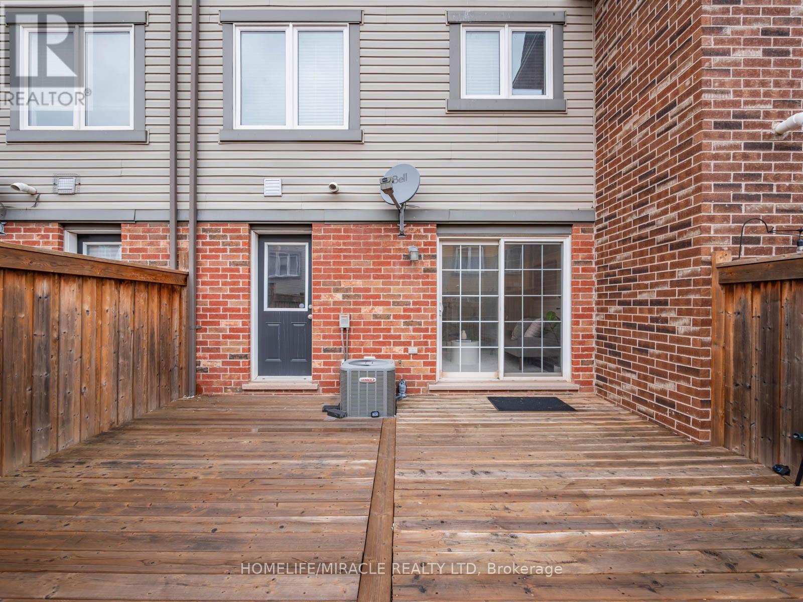 7 Viewforth Road, Brampton (Fletcher's Meadow), Ontario  L7A 0R2 - Photo 22 - W12157374