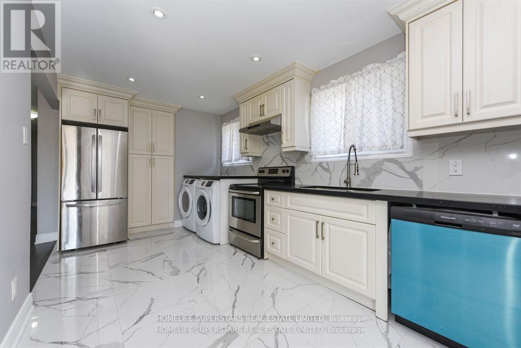 (UPPER) - 76 FLOWERTOWN AVENUE, Brampton, Ontario