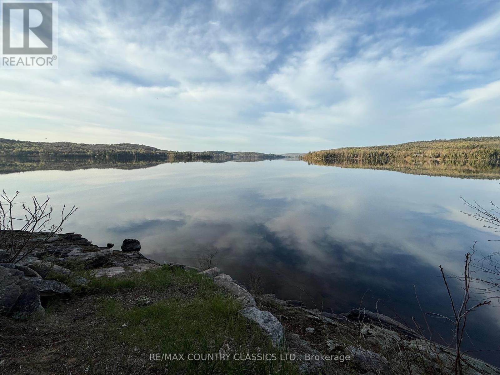 272 MASK ISLAND DRIVE S, Madawaska Valley, Ontario