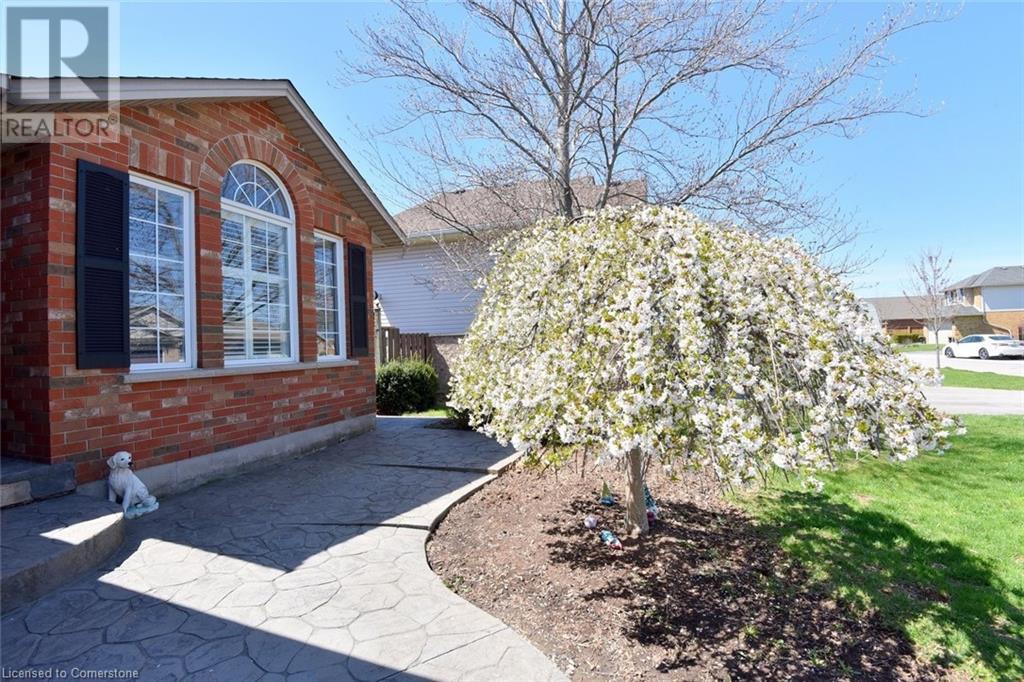 5134 Meadowood Lane, Beamsville, Ontario  L0R 1B8 - Photo 5 - 40722398