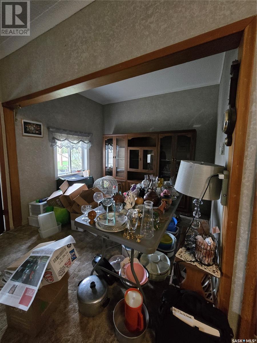 304 2nd Avenue, Avonlea, Saskatchewan  S0H 0C0 - Photo 3 - SK006311