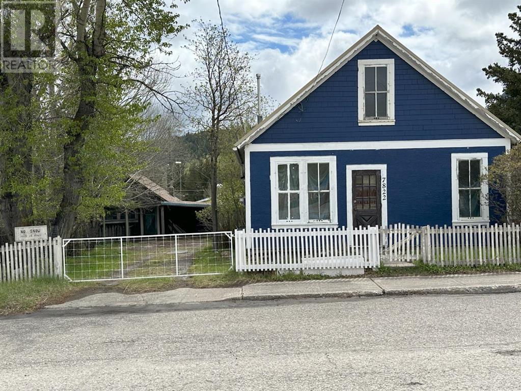 7822 18 Avenue, Coleman, Alberta  T0K 0M0 - Photo 1 - A2222472