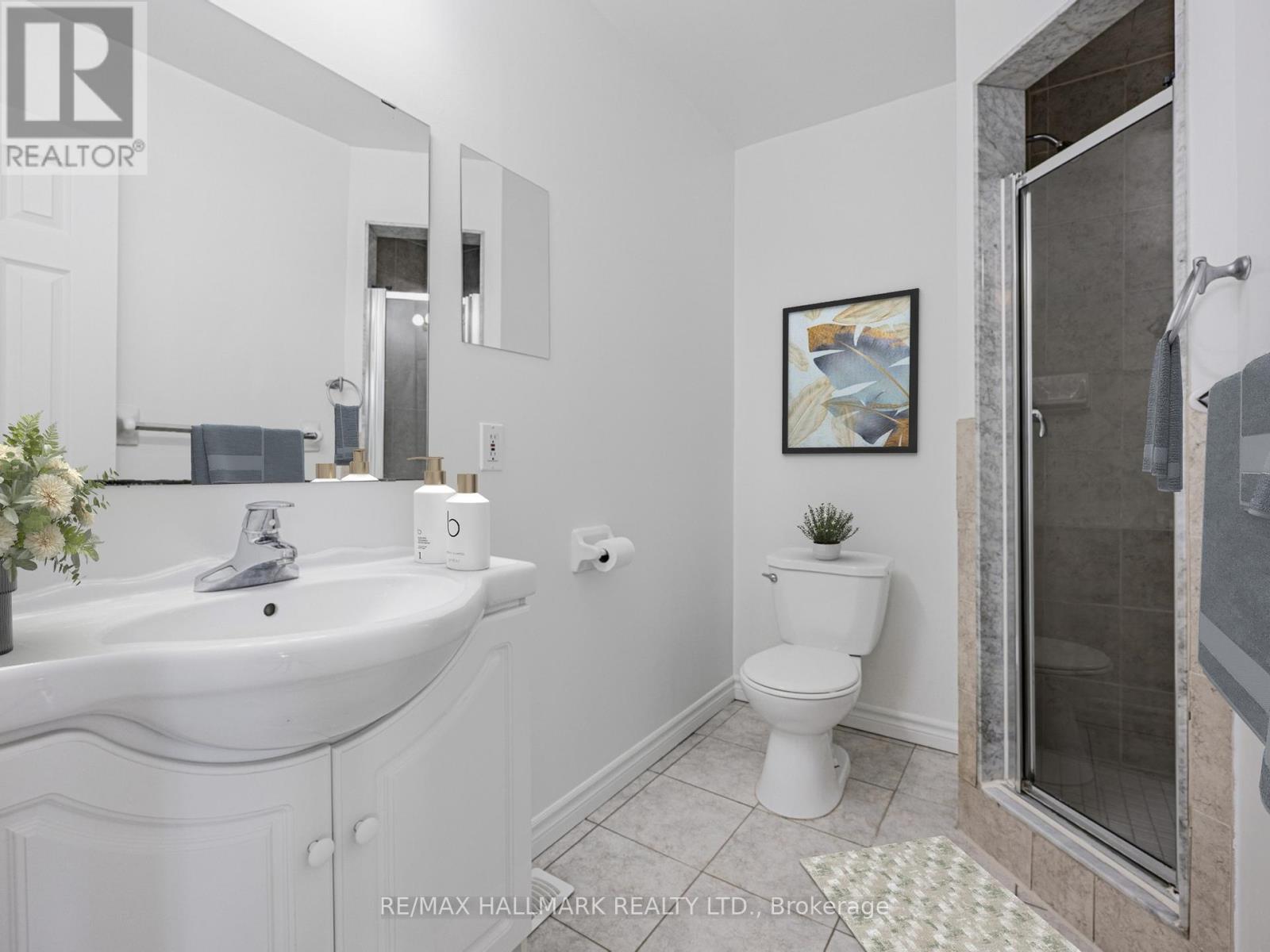 8 Redwood Avenue, Toronto, Ontario  M4L 2S6 - Photo 19 - E12142272