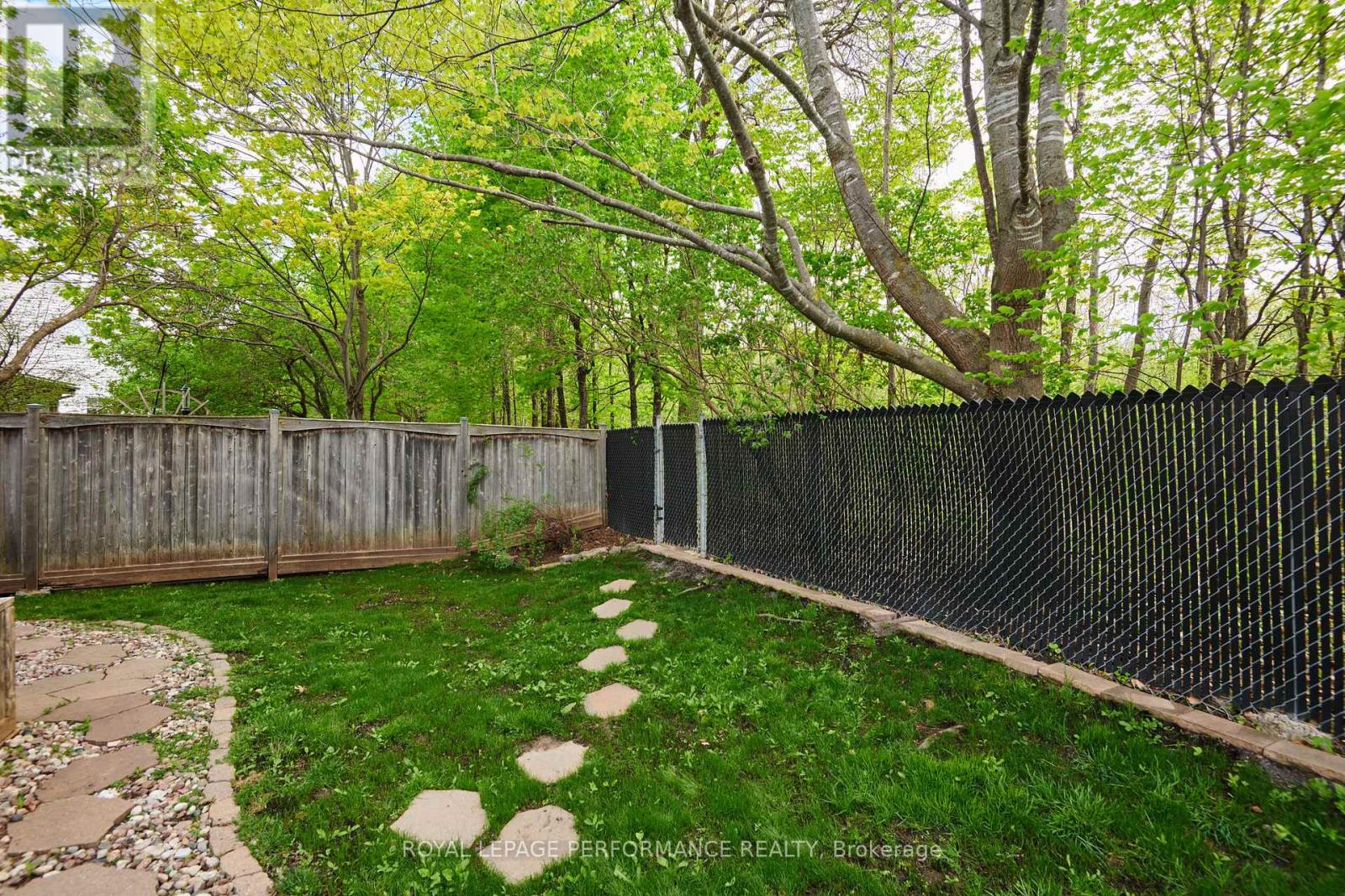77 Mattawa Crescent, Ottawa, Ontario  K2M 2E7 - Photo 35 - X12151973