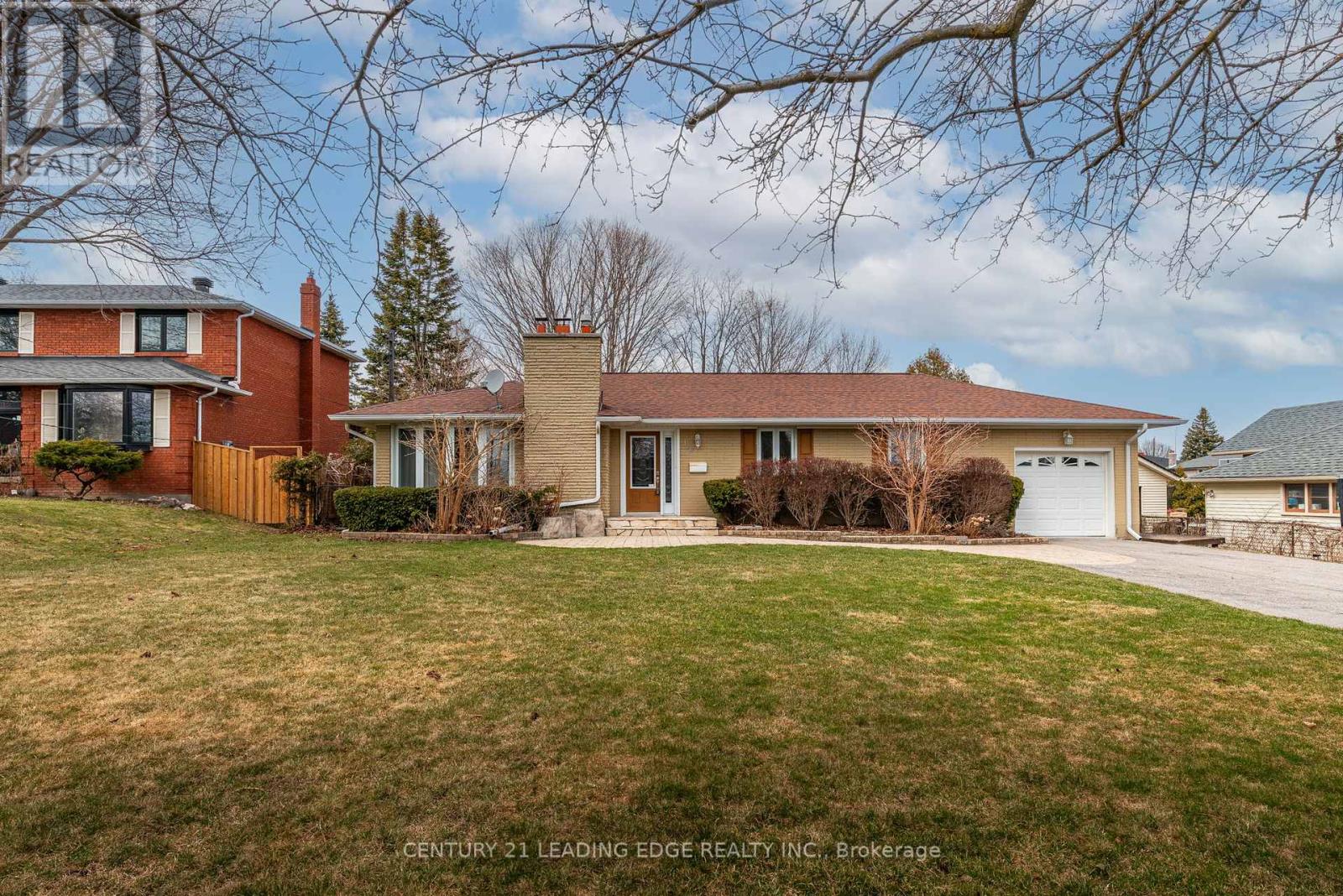 116 BROADVIEW AVENUE, whitby (blue grass meadows), Ontario