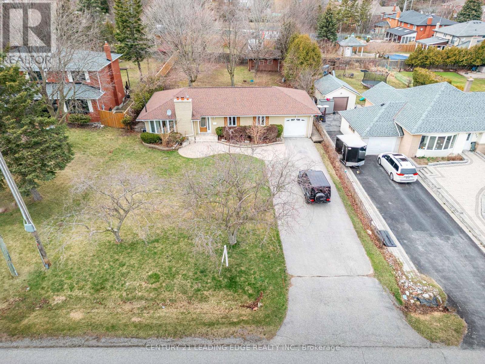 116 Broadview Avenue, Whitby, Ontario  L1N 2G5 - Photo 4 - E12157397