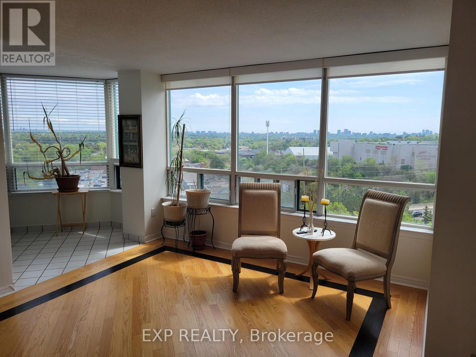1005 - 7250 Yonge Street, Vaughan, Ontario  L4J 7X1 - Photo 11 - N12157411