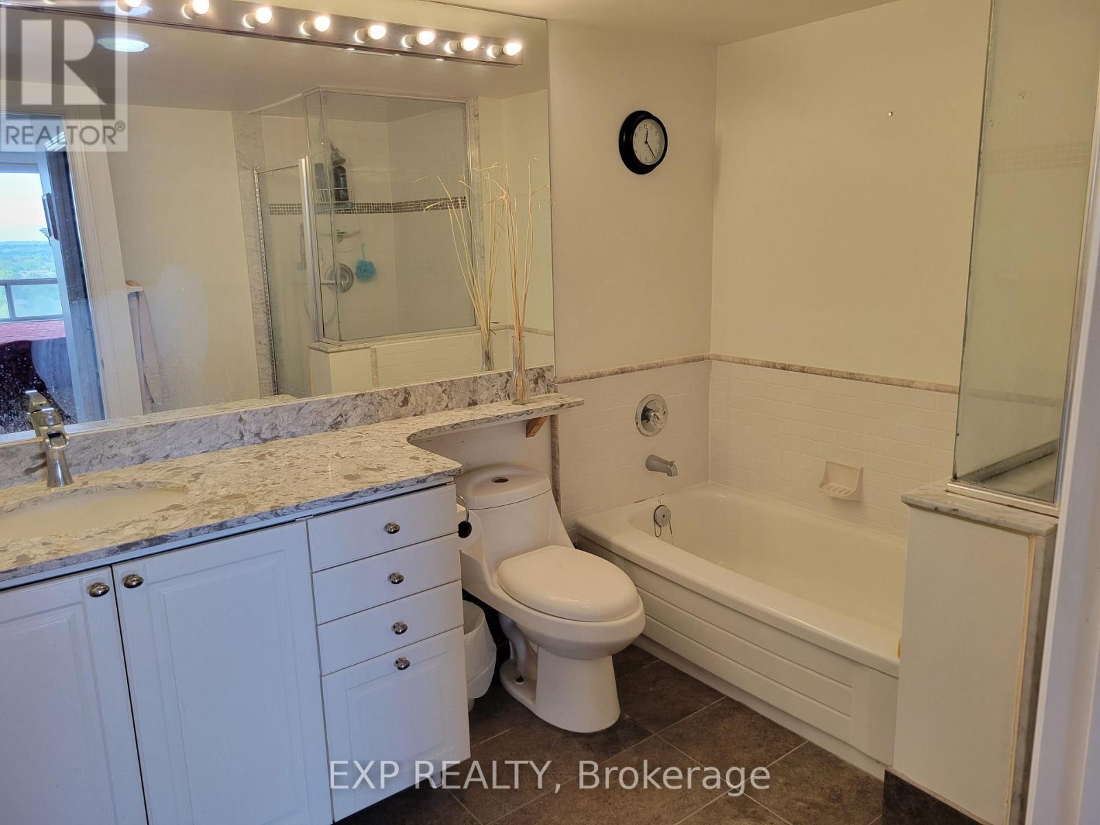 1005 - 7250 Yonge Street, Vaughan, Ontario  L4J 7X1 - Photo 15 - N12157411