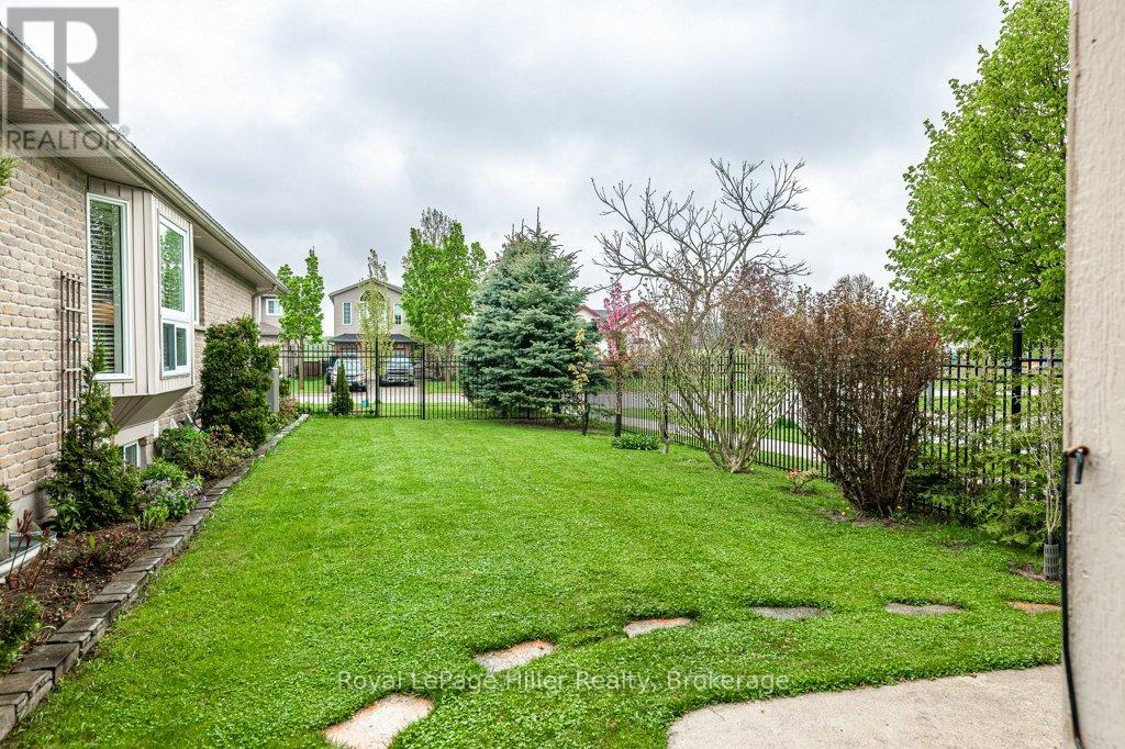 176 Franklin Drive, Stratford, Ontario  N5A 7N6 - Photo 41 - X12147760
