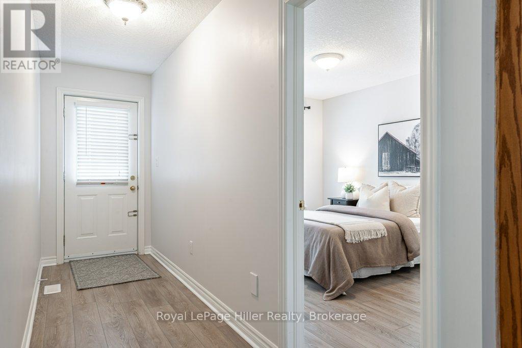 176 Franklin Drive, Stratford, Ontario  N5A 7N6 - Photo 4 - X12147760