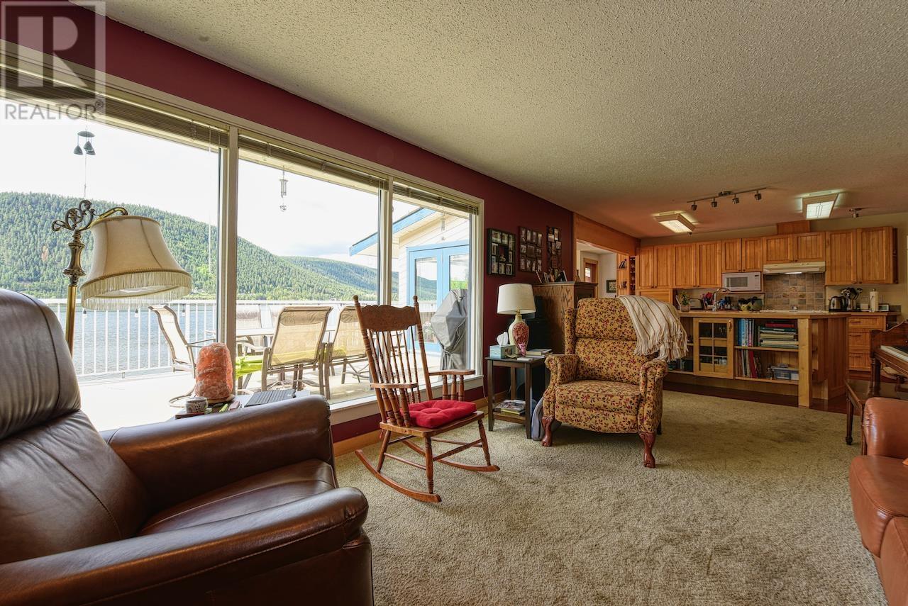 111 Fowler Road, Williams Lake, British Columbia  V2G 5G7 - Photo 8 - R3004100