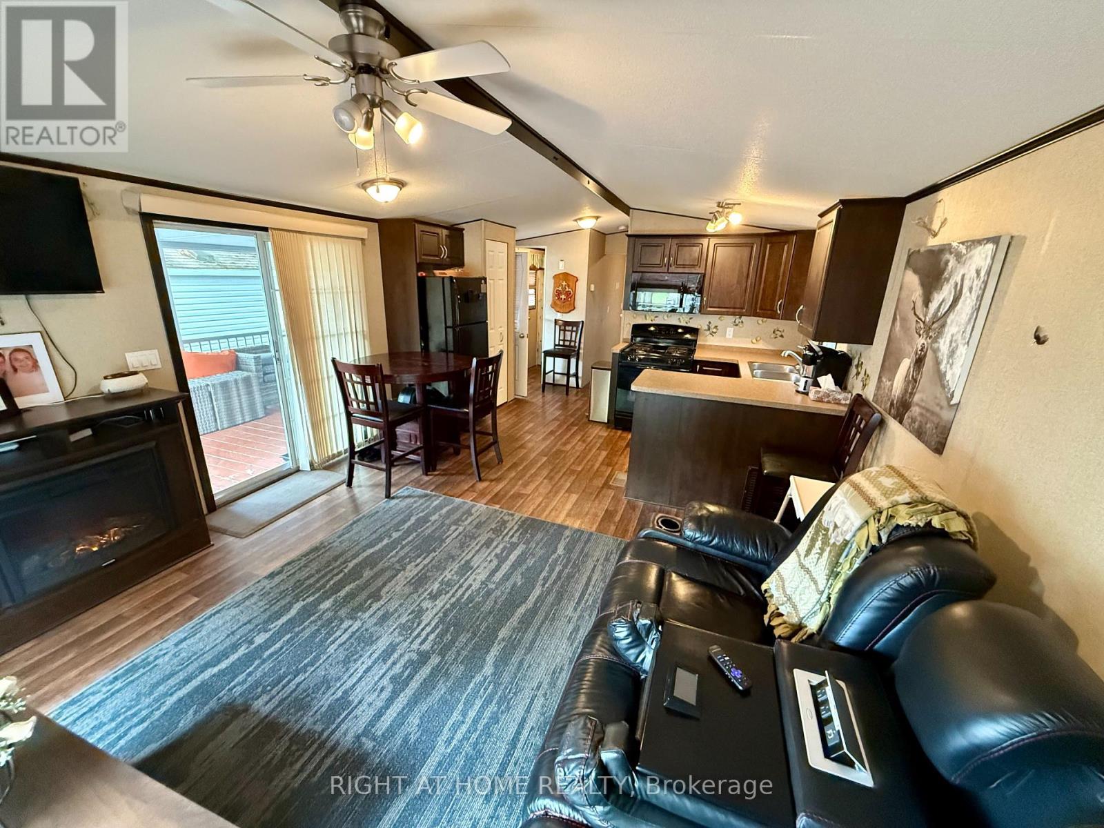 63 - 1082 Shamrock Marina Road, Gravenhurst, Ontario  P0E 1N0 - Photo 2 - X12157417