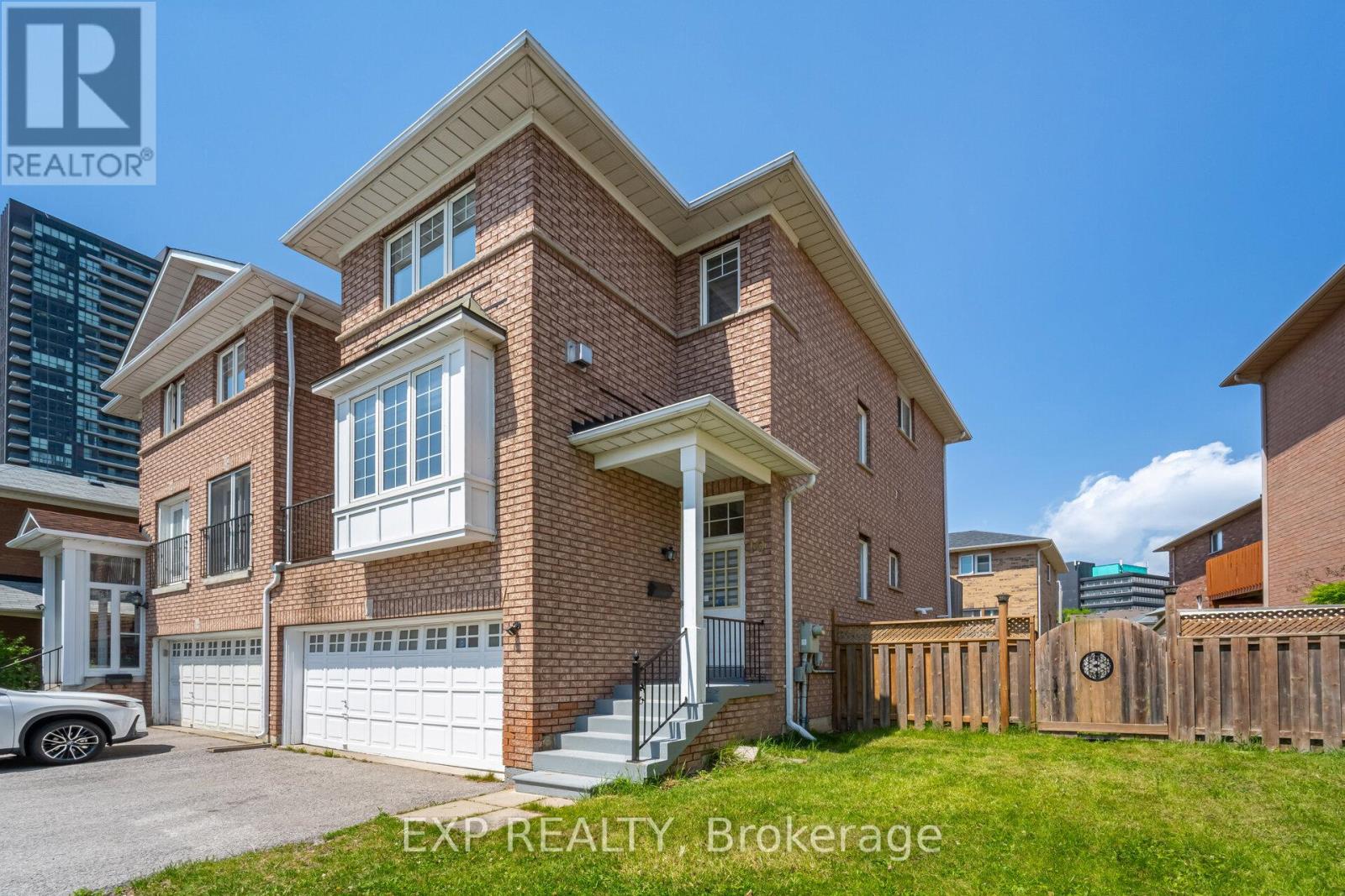 10 Seton Park Road, Toronto, Ontario  M3C 3Z6 - Photo 2 - C12093658