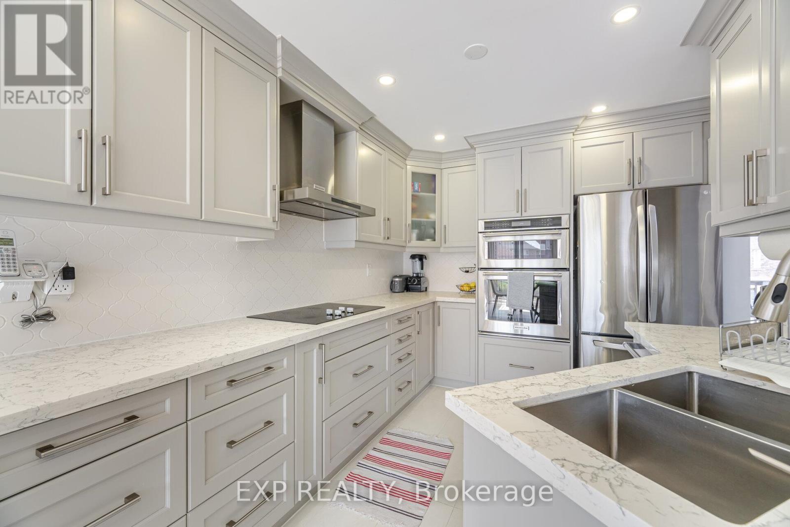 10 Seton Park Road, Toronto, Ontario  M3C 3Z6 - Photo 17 - C12093658