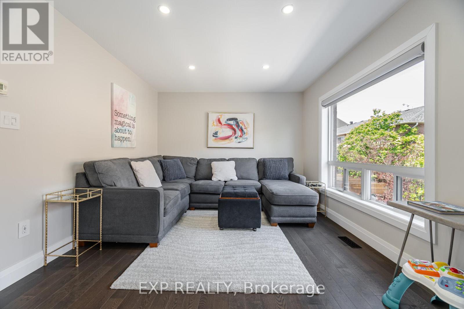 10 Seton Park Road, Toronto, Ontario  M3C 3Z6 - Photo 23 - C12093658
