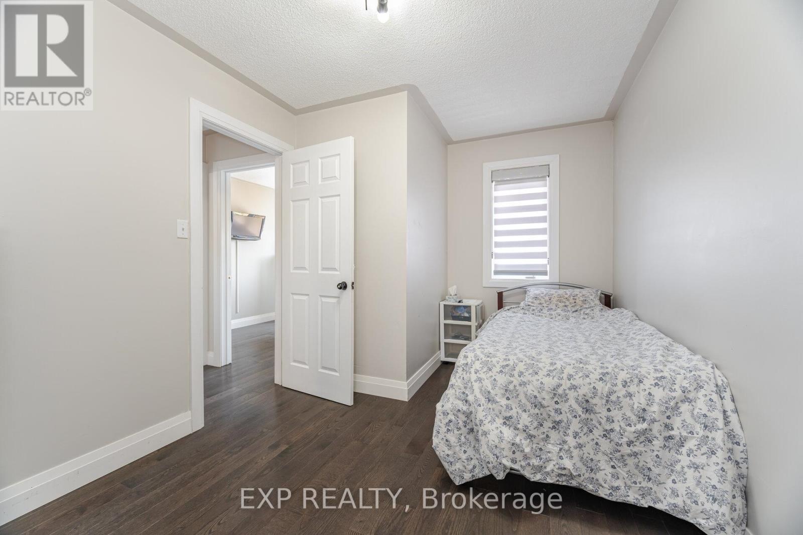 10 Seton Park Road, Toronto, Ontario  M3C 3Z6 - Photo 38 - C12093658