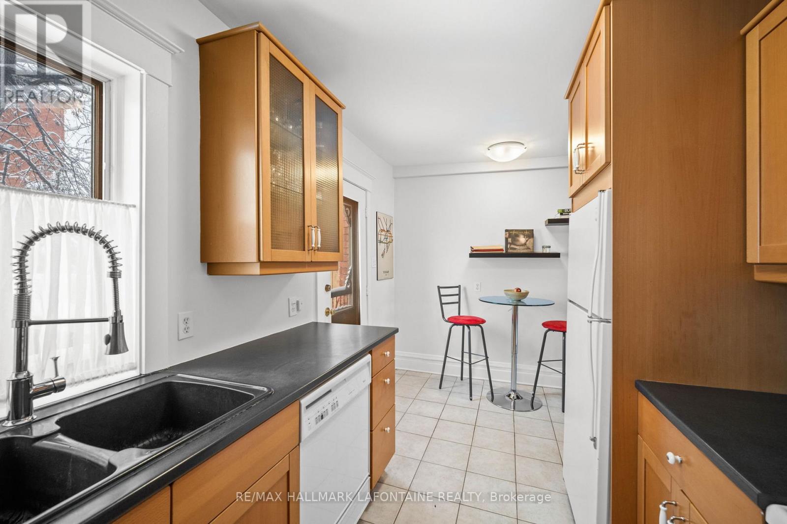 143 Blackburn Avenue, Ottawa, Ontario  K1N 8A6 - Photo 14 - X12135632