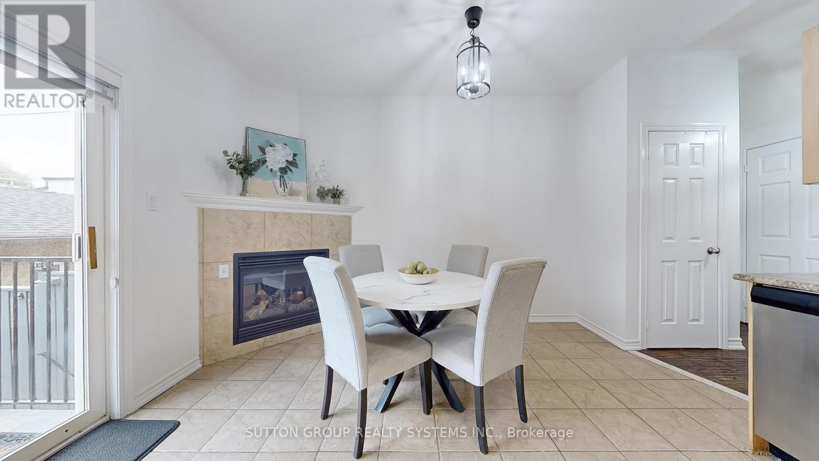 180 Rankin Crescent, Toronto, Ontario  M6P 4H9 - Photo 6 - W12157425