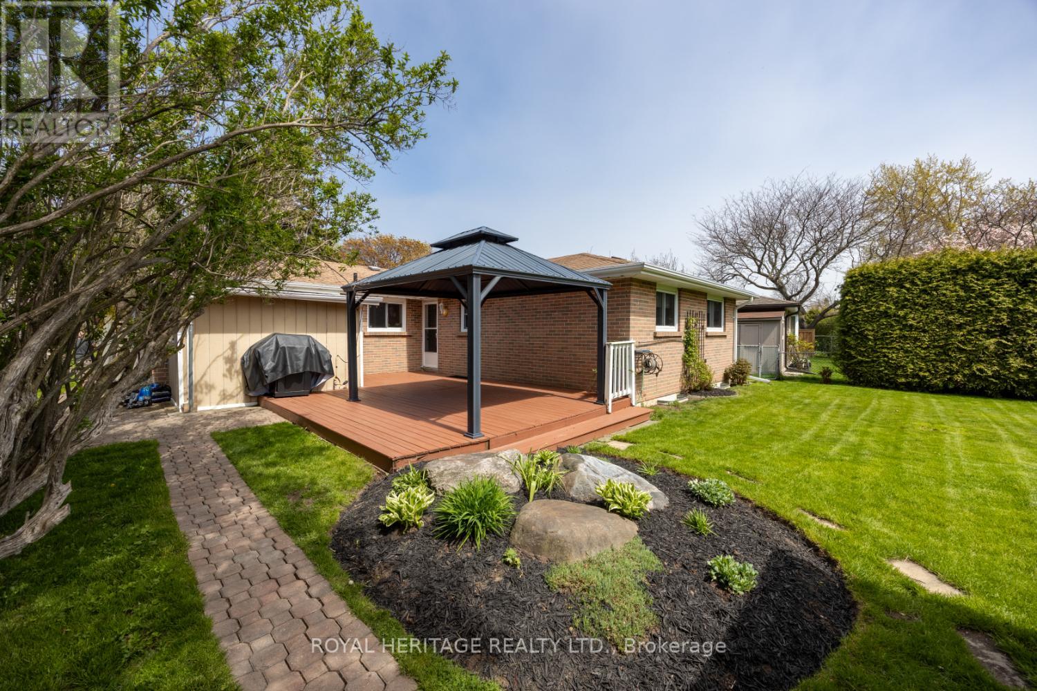 15 Lawrie Road, Ajax, Ontario  L1S 3A1 - Photo 34 - E12157439