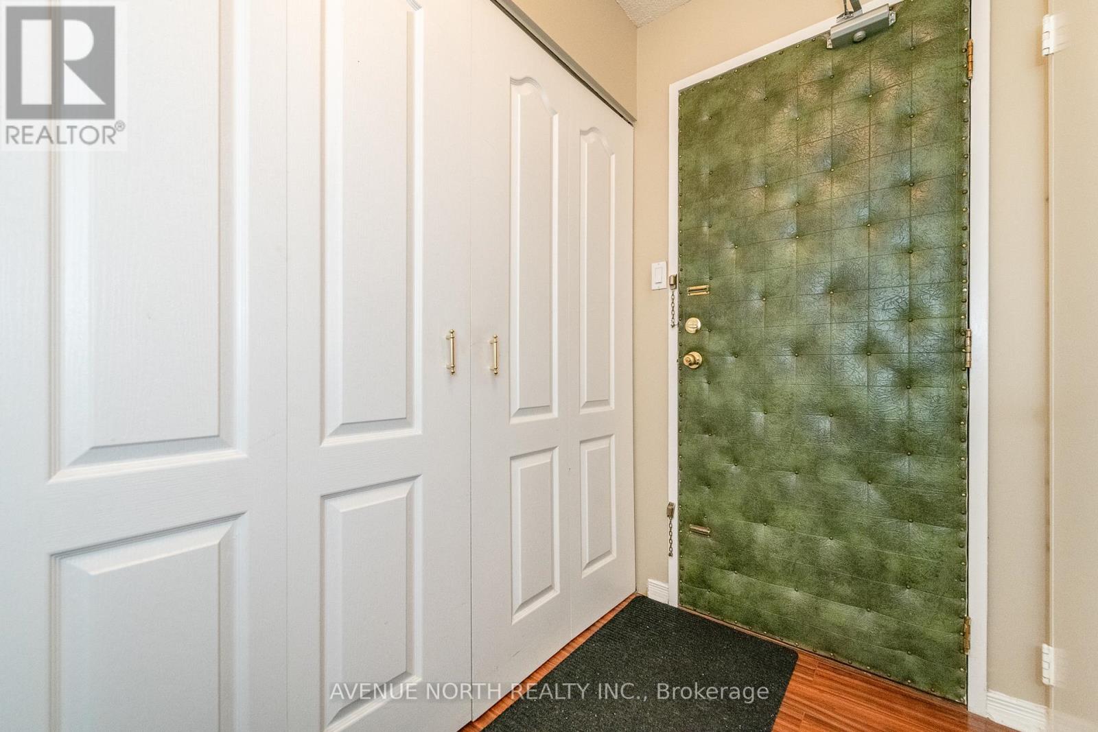 1504 - 158a Mcarthur Avenue, Ottawa, Ontario  K1L 7E7 - Photo 2 - X12157469