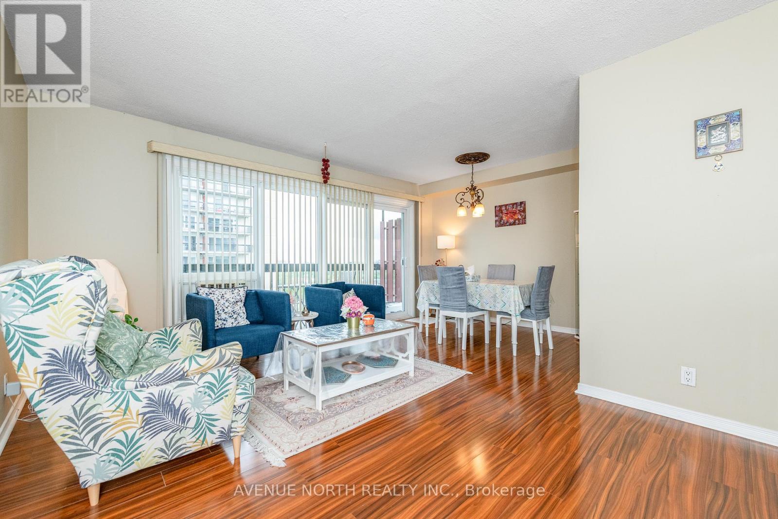 1504 - 158a Mcarthur Avenue, Ottawa, Ontario  K1L 7E7 - Photo 3 - X12157469