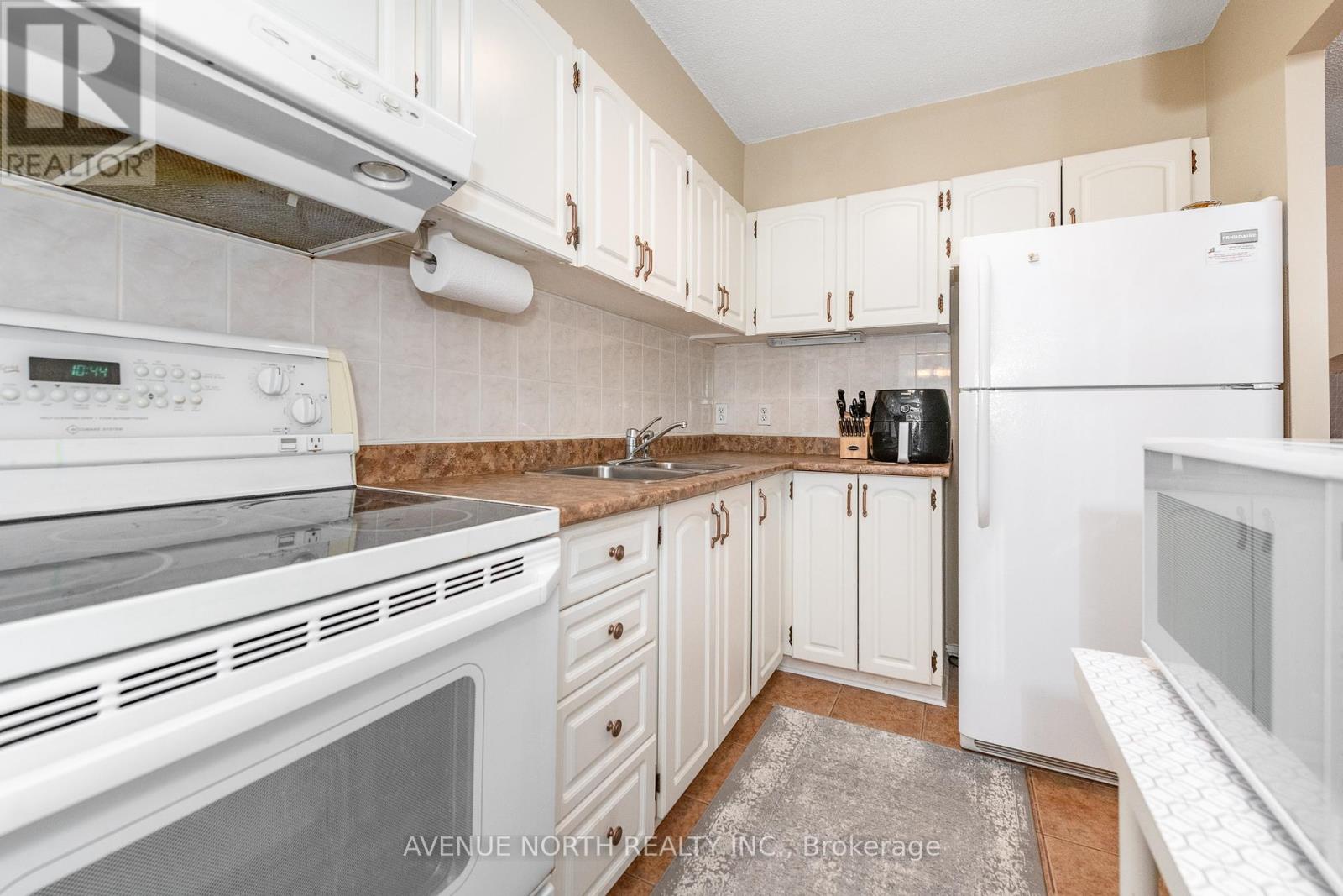 1504 - 158a Mcarthur Avenue, Ottawa, Ontario  K1L 7E7 - Photo 8 - X12157469