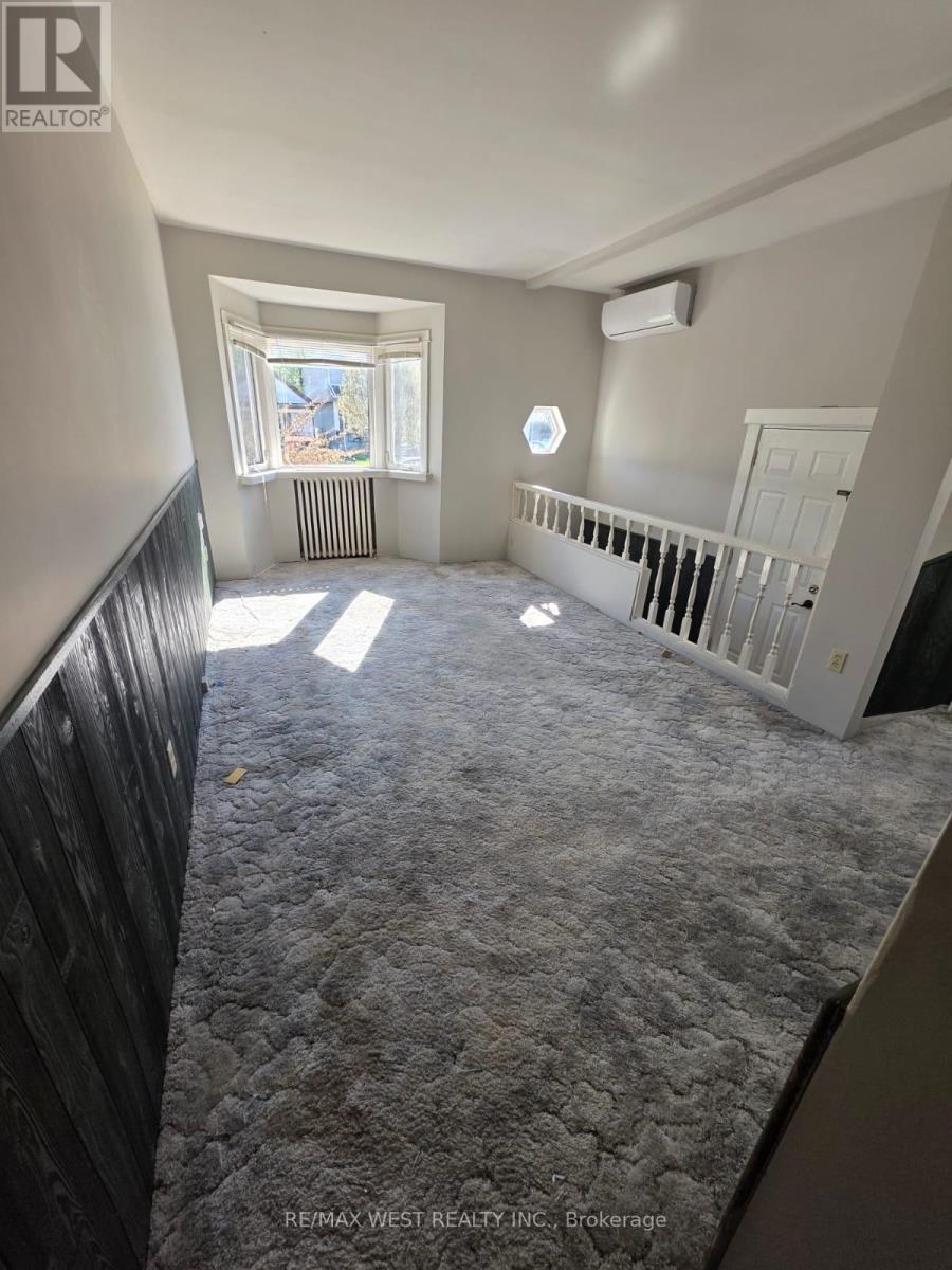 160 King Edward Avenue, Toronto, Ontario  M4C 5J8 - Photo 12 - E12157437
