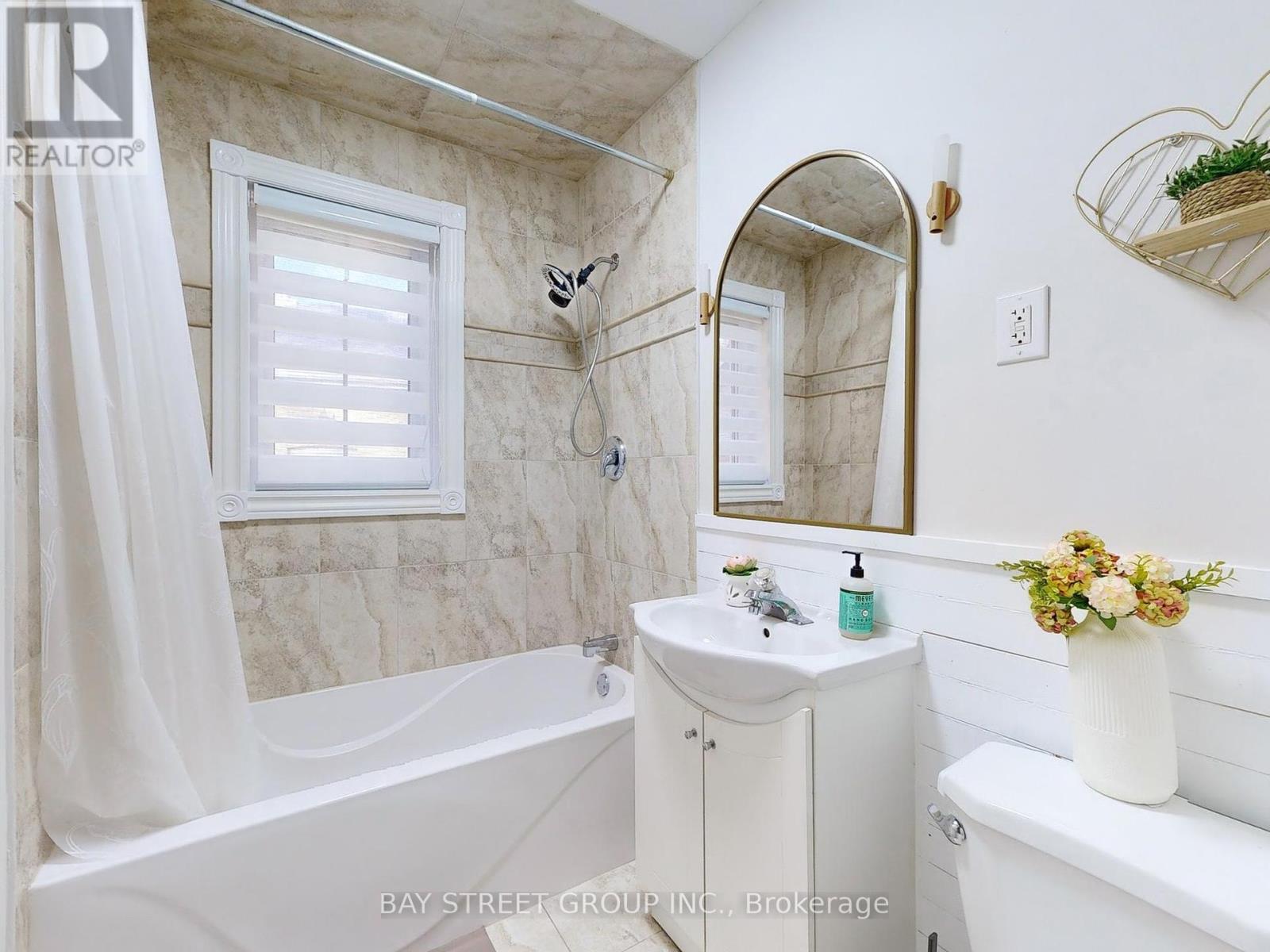 45 Enfield Avenue, Toronto, Ontario  M8W 1T6 - Photo 10 - W12157438
