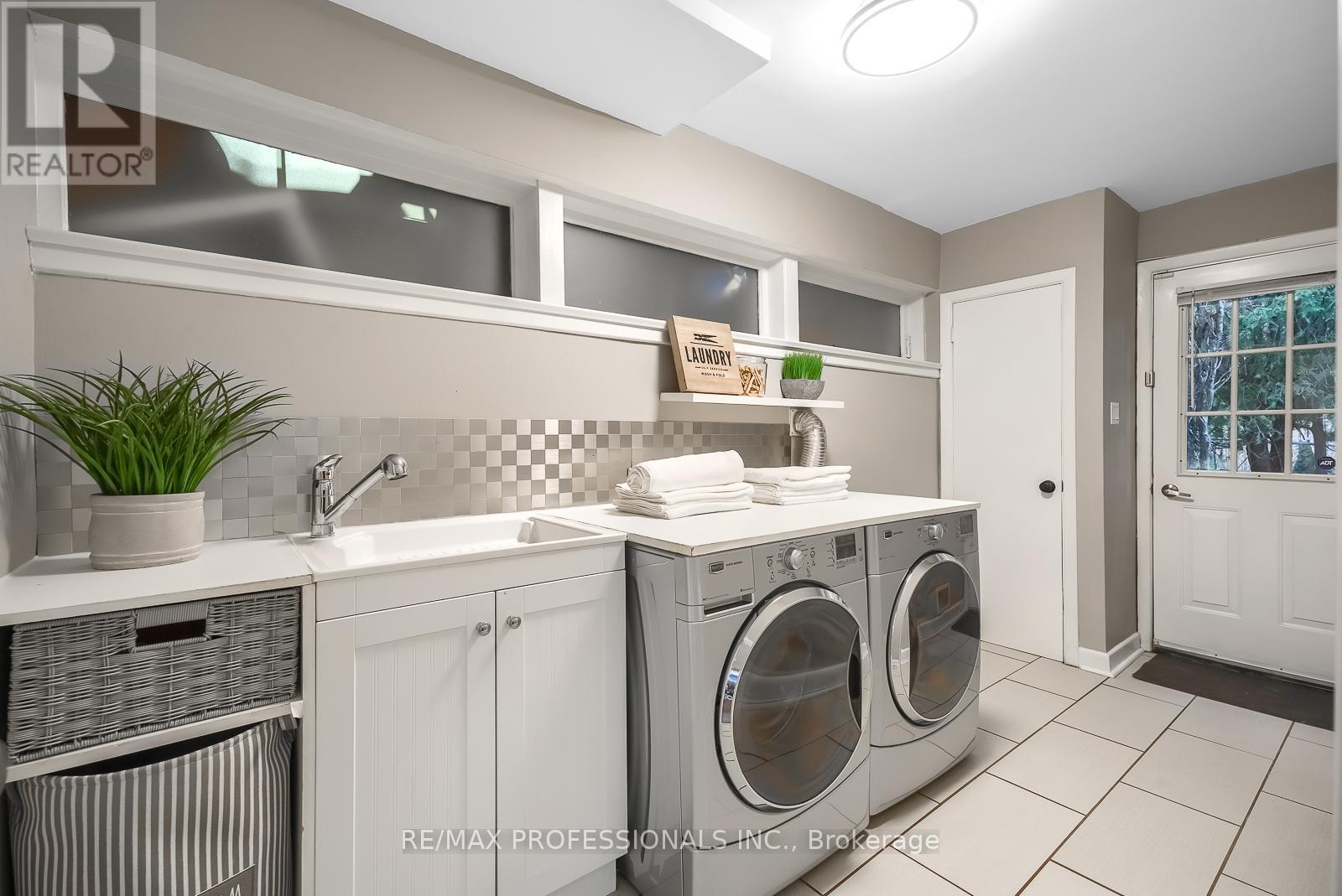 6 Ainsley Gardens, Toronto, Ontario  M9A 1M5 - Photo 25 - W12157457