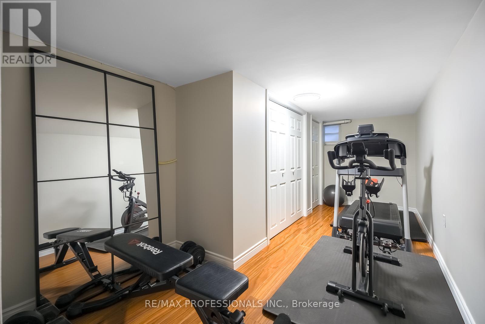 6 Ainsley Gardens, Toronto, Ontario  M9A 1M5 - Photo 37 - W12157457