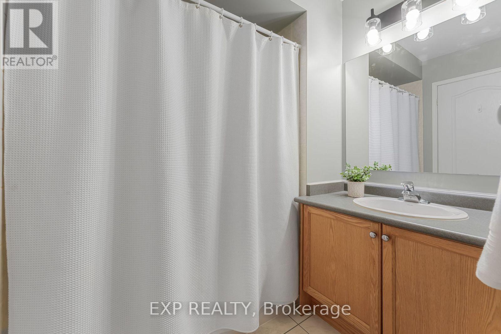 82 - 1489 Heritage Way, Oakville, Ontario  L6M 4M6 - Photo 24 - W12157470